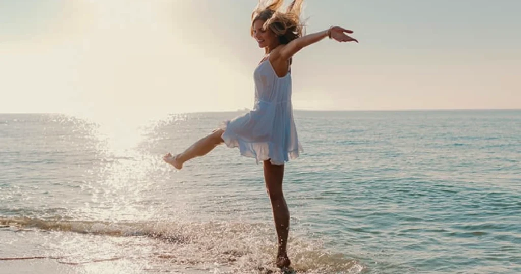 Woman comfortably engaging in physical activity, symbolizing freedom from discomfort after labiaplasty.